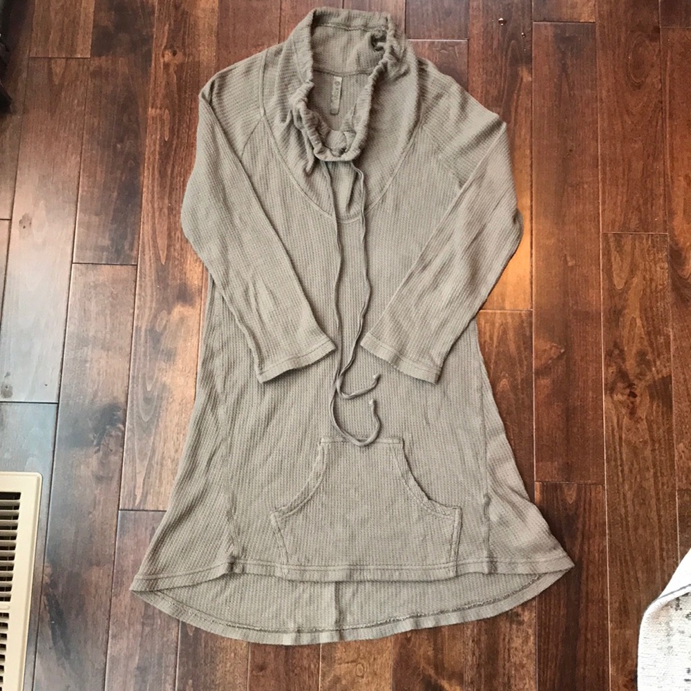 XCVI green waffle weave tunic